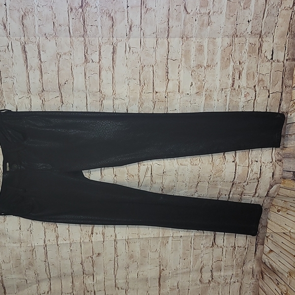 True Religion Pants - Excellent black snake skin super skinny pants true religion sz 28